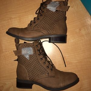 NWT- Brown combat boots with zipper closures.